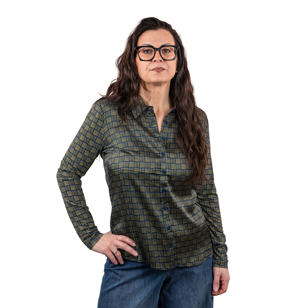 Camicia in fantasia con maniche in maglina