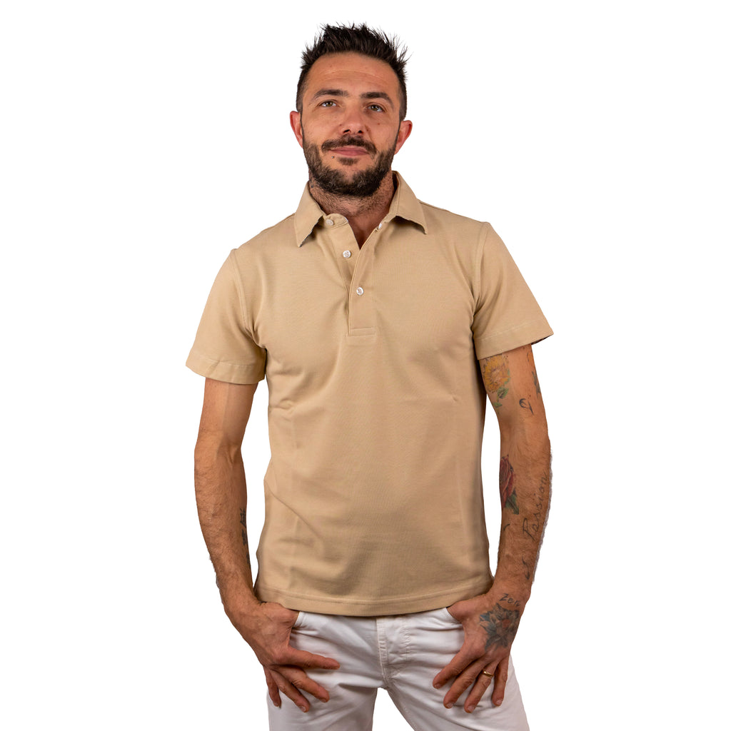 Maglia elasticizzata con collo a camicia